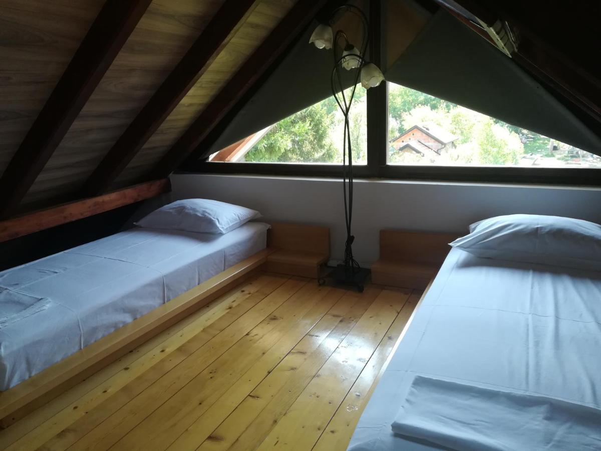 Vila Davidovic-Fruska Gora Mandelos Exterior foto